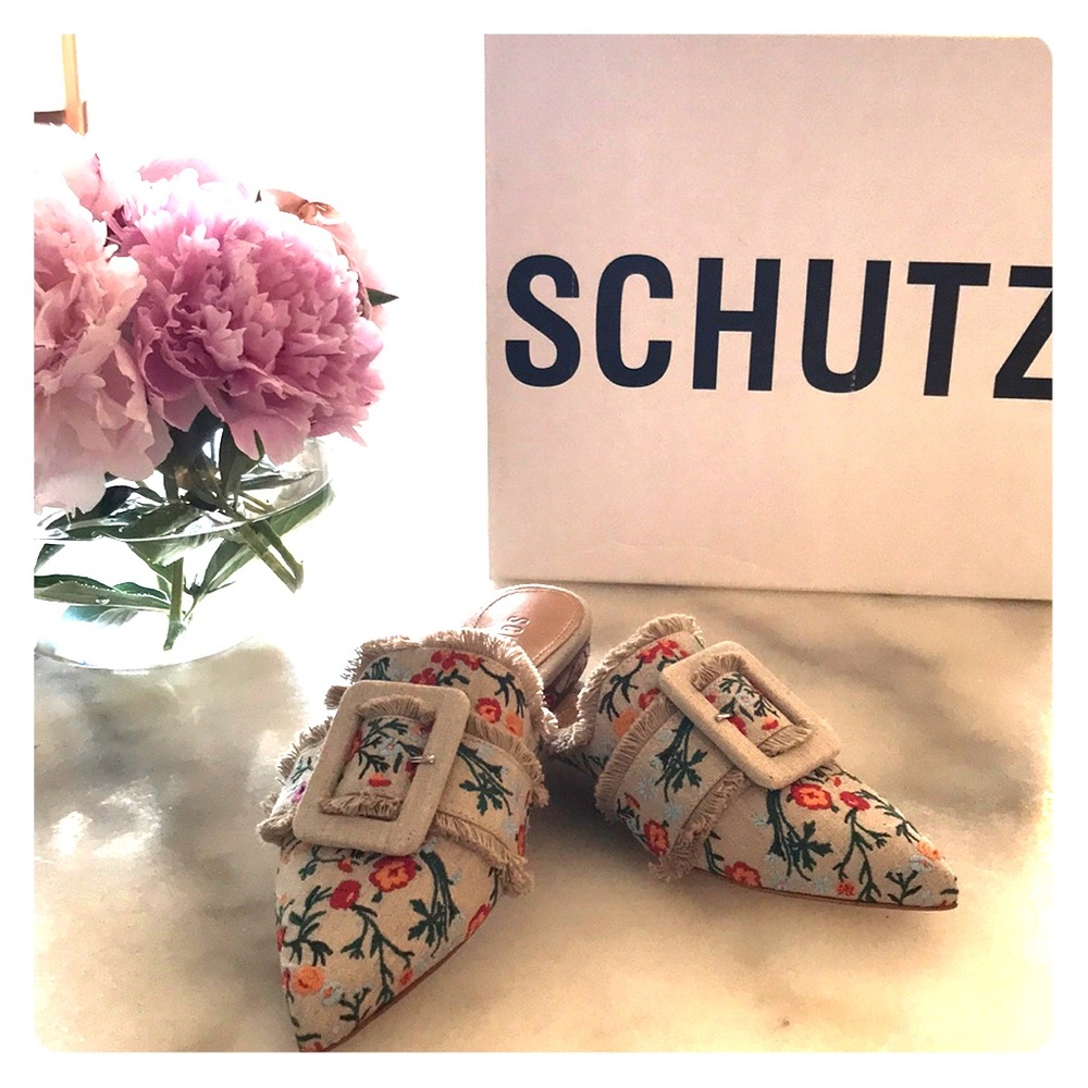 Schutz flat mule